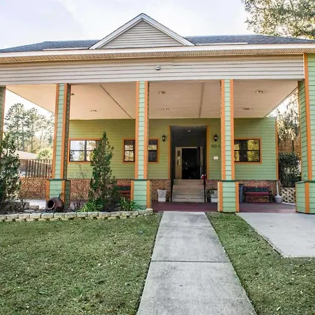 Suburban Studios Tallahassee Near University