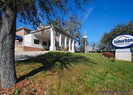 Suburban Near 3*