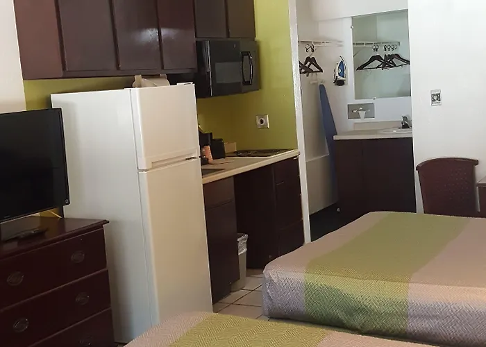 Suburban Near 3* Tallahassee